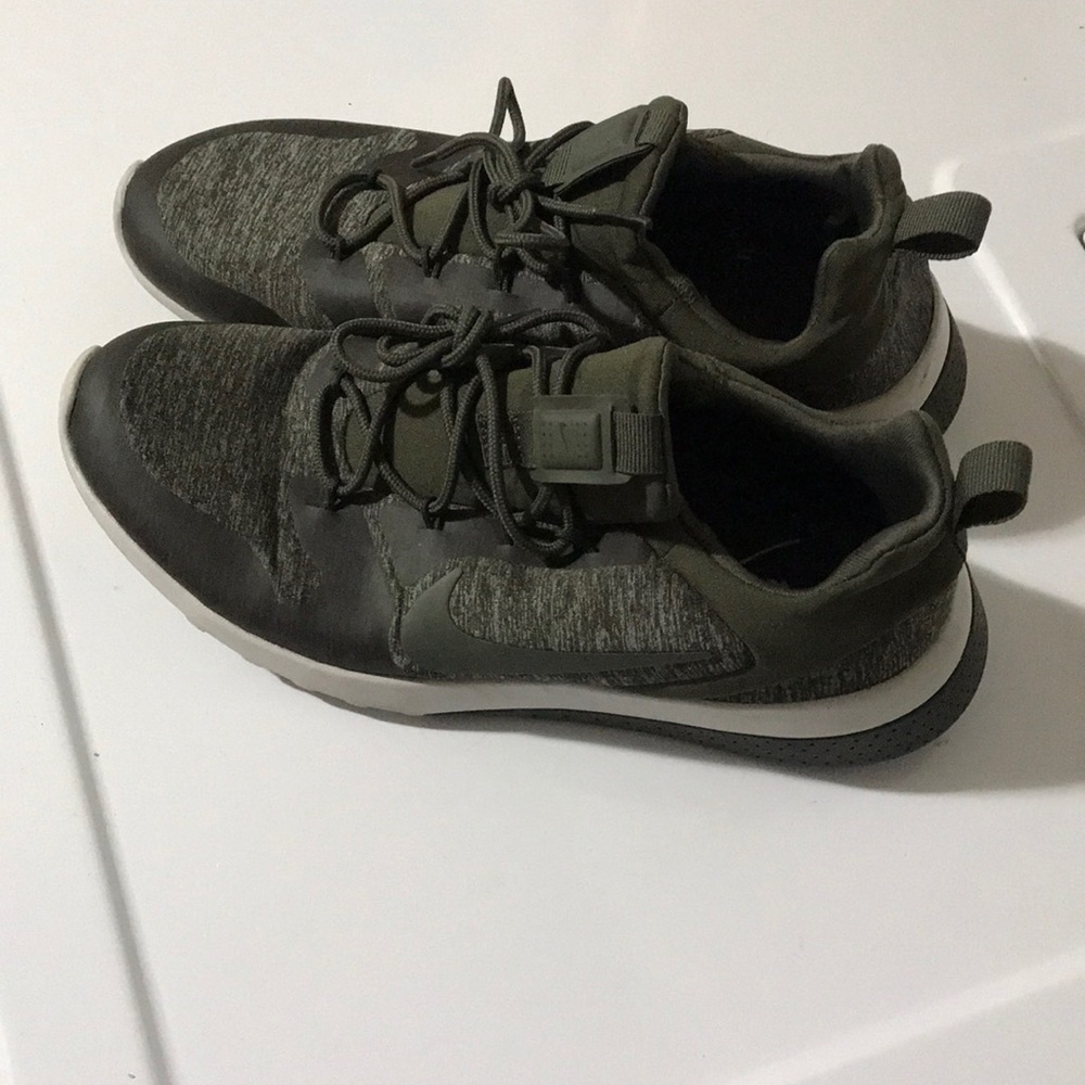 Nike running shoes size 8